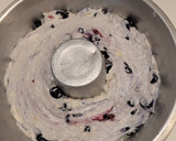 Foto del paso 5 de la receta: Budín de banana y arándanos🍌🫐 APTO SIBO