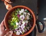 Foto del paso 2 de la receta: Tuco rápido de chorizo con polenta cremosa