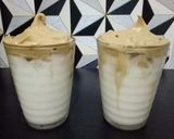 Foto langkah ke 3 dari resep Dalgona coffee.