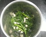 A picture of step 1 of Spinach Paratha.