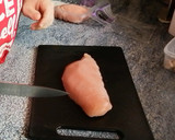 Foto del paso 1 de la receta: Medallón de solomillo de pavo con tomate y mozzarella