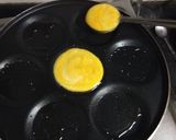 A picture of step 4 of Mango Pancakes with Almonds and Caremal Sauce.