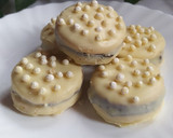 Foto del paso 3 de la receta: Alfajorcitos Con Relleno de Dulce De Leche Y Chocolate