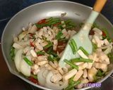 Foto langkah ke 6 dari resep Oseng tahu kacang panjang saus sambal.