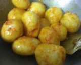 A picture of step 3 of Kashmiri Dum Potato.