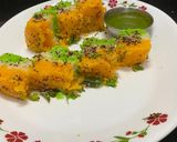 A picture of step 10 of Tricolor rava dhokla.