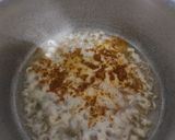 A picture of step 2 of Cheesy maggi.