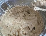 Foto langkah ke 1 dari resep Mocca roll nougat.