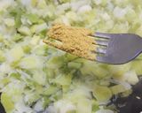 Foto del paso 2 de la receta: Barqueta de puerros con camarones al curry
