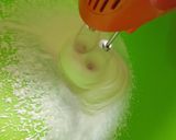 صورة لخطوة 3 من وصفة لاكريم الماشينة بذوق الشوكولا🍨