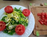 Foto del paso 1 de la receta Ensalada de cogollos y tomates con salsa Tzatziki