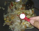 Foto langkah ke 9 dari resep Mie Goreng Kerang Ijo.