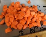 Une image de l'étape 2 de Purée de carottes aux épices, ail et persil.