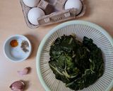Foto del paso 2 de la receta: Tortilla de acelga ☺️ un clásico con el plus de ensalada de pencas
