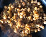 A picture of step 1 of Couscous with Chicken.