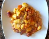 Foto del paso 5 de la receta: Guiso de invierno, con porotos de manteca y húngaras. 👨‍🍳
