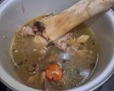 Foto langkah ke 4 dari resep Sop Tulang dan Iga.