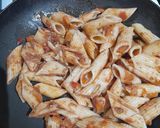 Foto del paso 1 de la receta: Carré marinado a caballo, zanahoria, fideos dorados y perejil