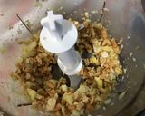 Une image de l'étape 6 de Poulet épicé à l indienne aux cacahuètes, gingembre et coriandre.