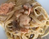 A picture of step 6 of Spaghetti with Salmon and Shrimp.