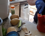 Foto del paso 3 de la receta: Patatas Guisadas al Vino en Panificadora
