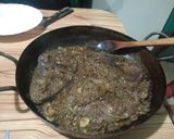 Foto del paso 4 de la receta: Hígado encebollado al disco con puré mixto