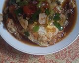 Foto langkah ke 5 dari resep Telur ceplok bumbu saus Tiram pedas.