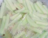 A picture of step 1 of Chicken potato bhindi.