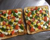 A picture of step 3 of Bread Pizza.