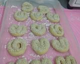 Foto langkah ke 7 dari resep Donat Wijen with Love.