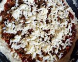 A picture of step 6 of Beef&chicken pizza.