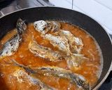 Foto langkah ke 3 dari resep Ikan kembung pedas.