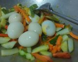 Foto langkah ke 5 dari resep Telur acar kuning.