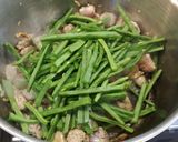 Foto del paso 3 de la receta: Estofado de solomillo de cerdo con judías verdes y patatas
