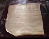 Foto del paso 1 de la receta: Galletitas de albahaca y ajo, en masa de hojaldre