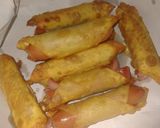 รูปขั้นตอนการทำที่ 4 ของ เกี๊ยวห่อฮอทดอกทอด (Fried dumplings wrapped in hot dogs)