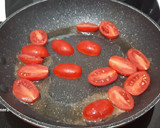 Foto del paso 2 de la receta: Trucha con bacon y tomates cherry salteados