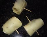 A picture of step 3 of Samosa roll.