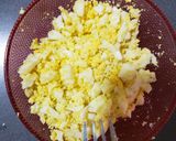 Foto del paso 1 de la receta: Pasta de huevo duro