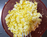 Foto del paso 1 de la receta: Pasta de huevo duro