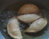 मावा गुजिया (Mawa Gujiya recipe in Hindi) रेसिपी चरण 4 फोटो