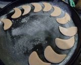 Foto del paso 3 de la receta: Galletitas con esencia de frutilla !