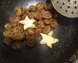 A picture of step 3 of Banana paneer stars.