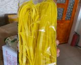 Hình bước làm 1 của món Mì vàng thập cẩm