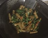 Foto langkah ke 5 dari resep Cah Kacang Panjang.