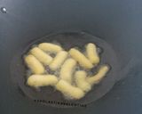 Foto langkah ke 4 dari resep Cheesy Fried Choux Pastry (Sus Goreng Keju).