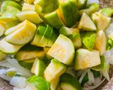 Foto del paso 1 de la receta: TORTA PASCUALINA DE ZAPALLITOS Y BERENJENAS 🍆 🍋🟩🧅🫑🌶️🍻🍽️🍷