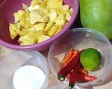 Foto langkah ke 1 dari resep Asinan mangga mix nanas.