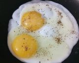 A picture of step 3 of Half fry omlette.