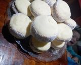 Foto del paso 5 de la receta: Alfajorcitos de maicena con aceite